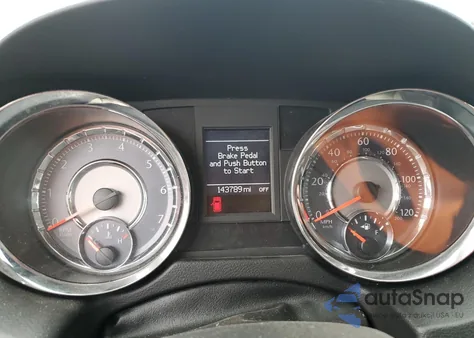 2015 Chrysler Town & Country Touring z USA, uszkodzony, nr VIN 2C4RC1BG2FR629921